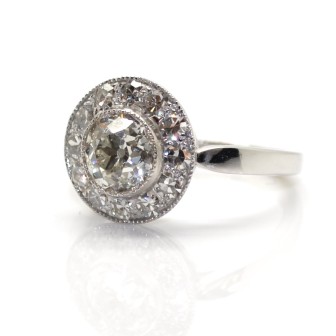 Bagues de fiançailles - Bague entourage diamants