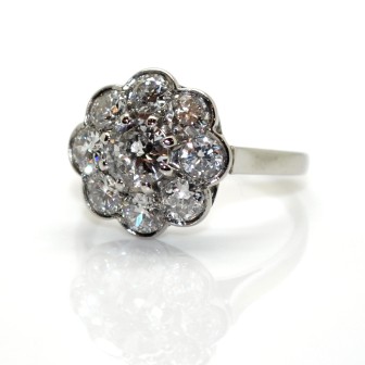Bijoux anciens - Bague marguerite diamants 