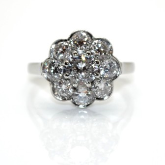 Bijoux anciens - Bague marguerite diamants 