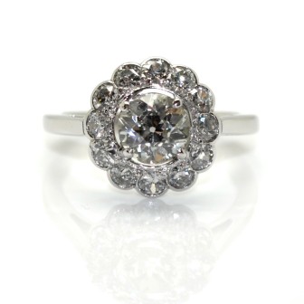Bijoux anciens - Bague marguerite diamants 