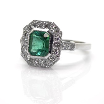 Bijoux récents - Bague émeraude et diamants