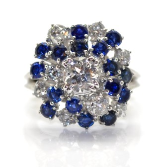 Bijoux récents - Bague fleur diamants et saphirs - Monture Boucheron 