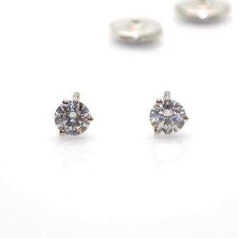 Bijoux anciens - Boucles d'oreilles (puces) diamants