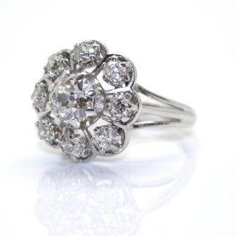 Bijoux anciens - Bague marguerite diamants