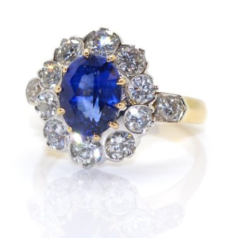 Créations - Bague pompadour saphir et diamants