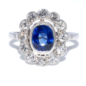 Bijoux anciens - Bague Art Déco en saphir et entourage diamants