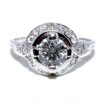 Bijoux anciens - Bague Art Déco entourage diamants