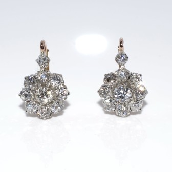 Bijoux anciens - Boucles d'oreilles dormeuses marguerites diamants