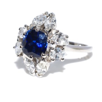 Bagues de fiançailles - Bague entourage en saphir et diamants
