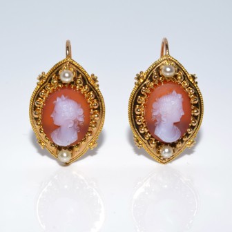 Bijoux anciens - Boucles d'oreilles anciennes camées
