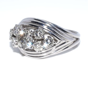 Bijoux anciens - Bague dôme vintage diamants