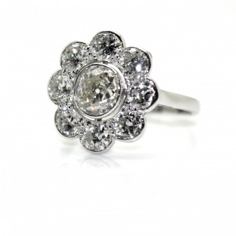 Bijoux anciens - Bague marguerite Art Deco diamants 