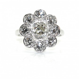 Bijoux anciens - Bague marguerite Art Deco diamants 
