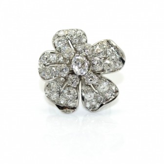 Bijoux anciens - Grande bague fleur diamants 