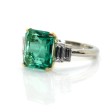 Bijoux récents - Bague émeraude et diamants baguettes