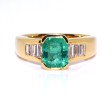 Bijoux récents - Bague vintage émeraude et diamants baguettes