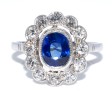 Bijoux anciens - Bague Art Déco en saphir et entourage diamants