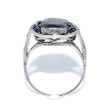 Bijoux anciens - Bague Art Déco en saphir et entourage diamants