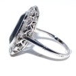 Bijoux anciens - Bague Art Déco en saphir et entourage diamants