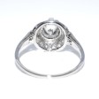 Bijoux anciens - Bague Art Déco entourage diamants
