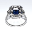 Bijoux anciens - Bague Art Déco en saphir et entourage diamants