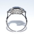 Bijoux anciens - Bague Art Déco en saphir et entourage diamants