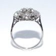 Bijoux anciens - Bague Art Déco entourage diamants