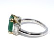 Bagues de fiançailles - Bague émeraude et diamants baguettes