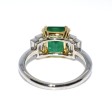 Bagues de fiançailles - Bague émeraude et diamants baguettes