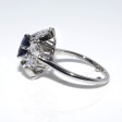 Bagues de fiançailles - Bague entourage en saphir et diamants