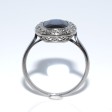Bijoux anciens - Bague Art Déco en saphir et entourage diamants
